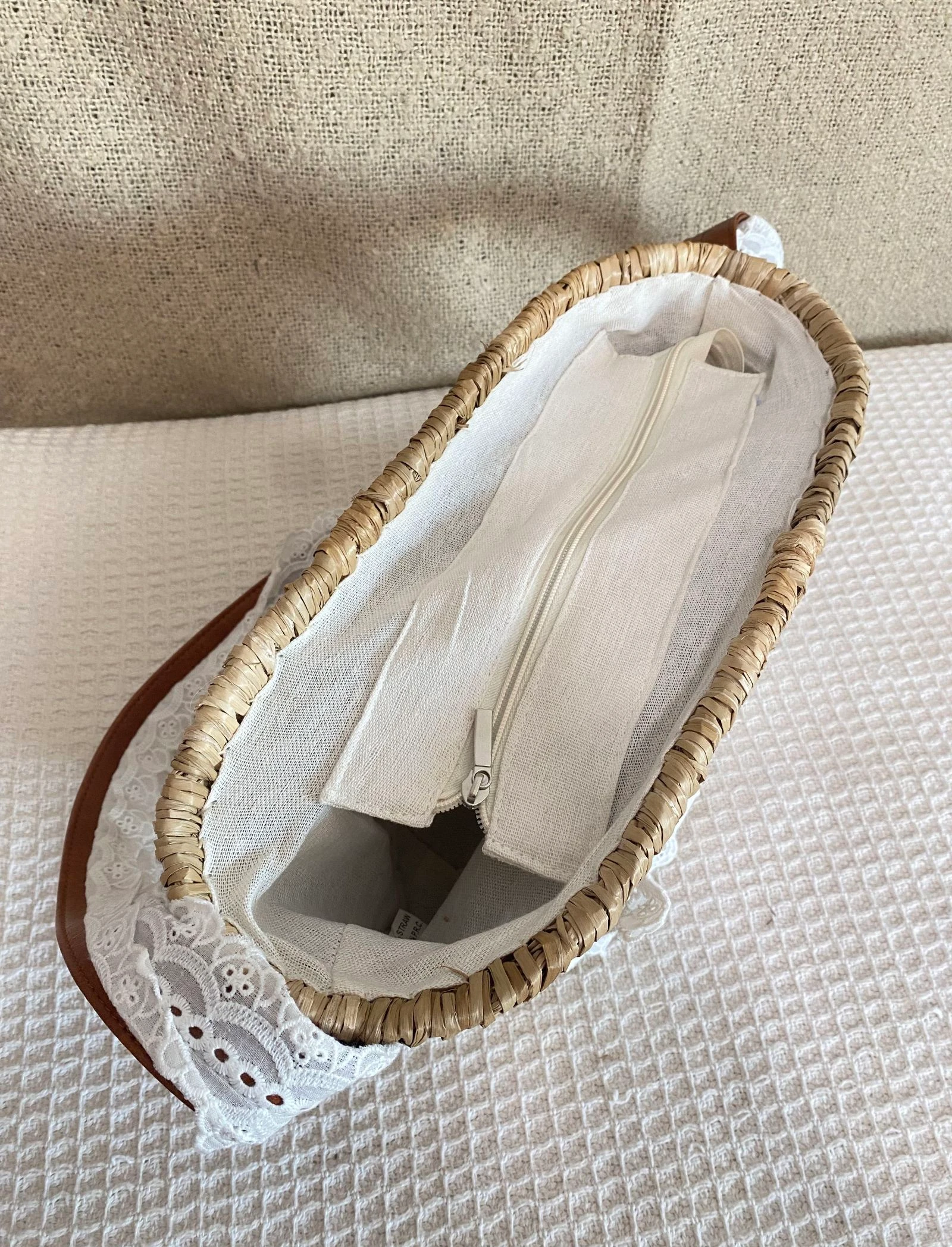 Bolso capazo de paja con encaje y polipiel camel – photo 6
